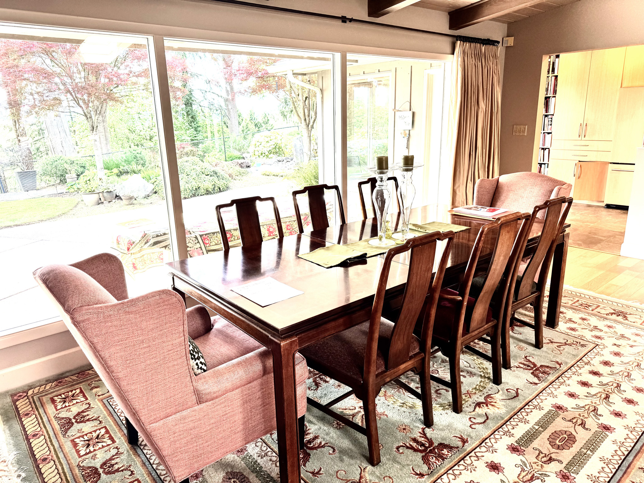 Formal dining room